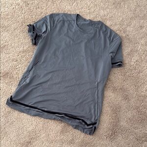 Lululemon Men's Gray T-Shirt Like New